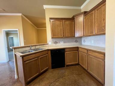 Main picture of 3000 Breton St