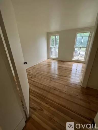 Main picture of 46 Spring St