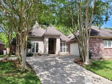 Main picture of 703 Highland Knoll Ct