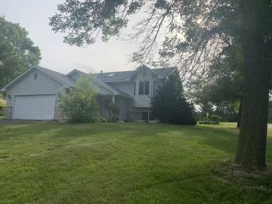 Main picture of 9680 Bluegill Bay