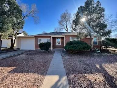 Main picture of 208 Kenwood Dr