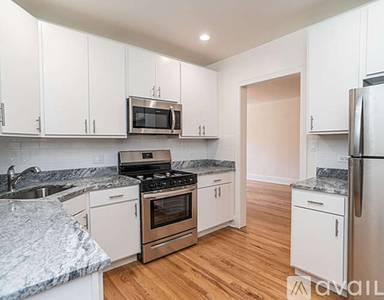 Main picture of 6636 N Glenwood Ave