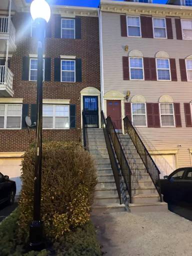 Main picture of 212 Matthews Dr