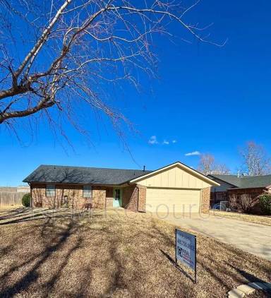 Main picture of 1135 W Johnathan Way
