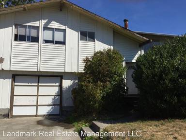 Main picture of 2915 Wilson Ave