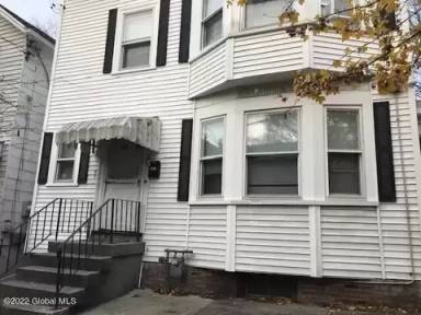 Main picture of 721 State St