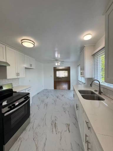 Main picture of 1816 1/2 N Allen Ave
