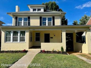 Main picture of 2401 Laburnum Ave SW