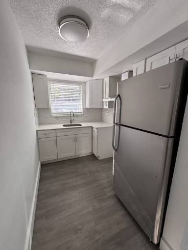 Main picture of 4100 SW 24 Ct Fort Lauderdale