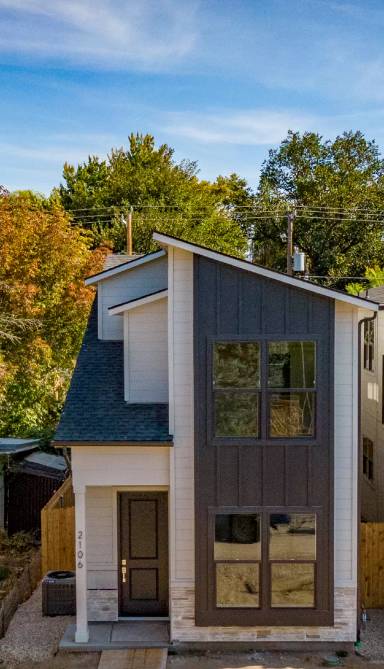 Main picture of 2106 N 35th St