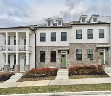 Main picture of 2079 Oakwood Ave