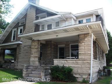 Main picture of 302 S Madison St