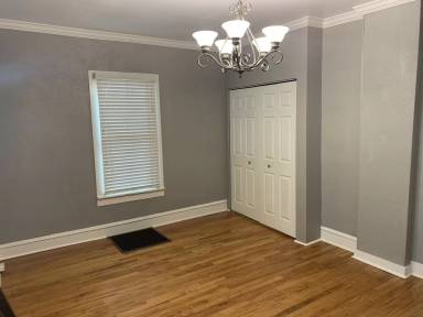 Main picture of 4234 N Raleigh St