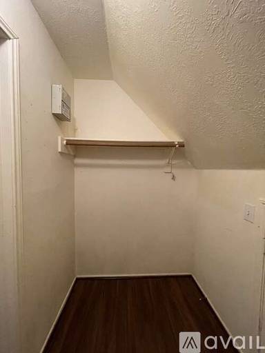 Main picture of 1527 Francis St