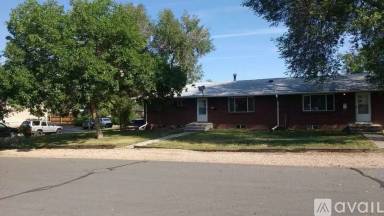Main picture of 5665 W Ellsworth Ave
