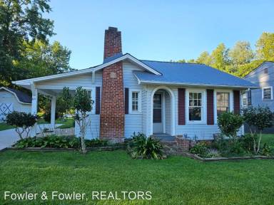Main picture of 611 Hedrick Ave