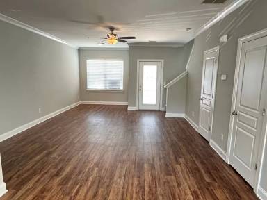 Main picture of 340 Halton Crossing Dr SW