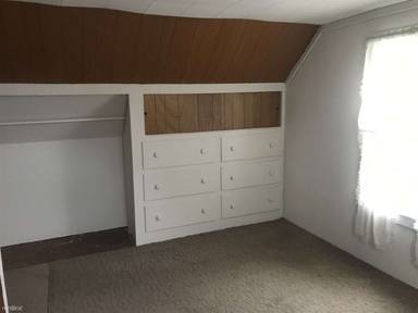 Main picture of 28 Lake St