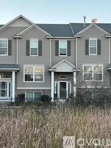 Main picture of 5109 Fairpoint Dr N