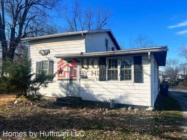 Main picture of 2713 S Rotherwood Ave