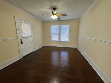 Main picture of 117 Oakland St