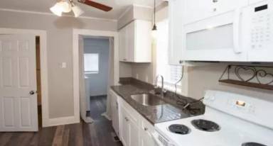 Main picture of 208 Lincoln St