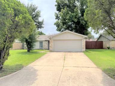 Main picture of 1904 Spies Springs Ct