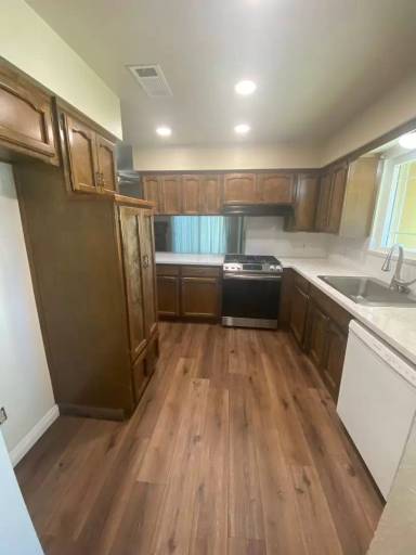 Main picture of 2144 Beechwood Ct