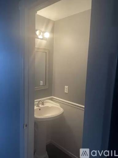 Main picture of 15701 NE 69th St