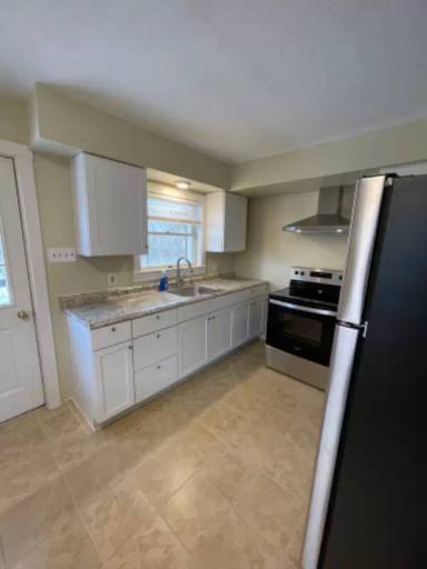 Main picture of 310 Fenfield Dr