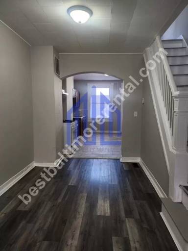 Main picture of 444 N Robinson St