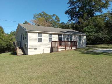 Main picture of 1621 E Highway 27