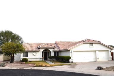 Main picture of 13613 N 19th Pl