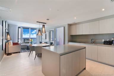 Main picture of South Ocean Condo Hollywood Residences