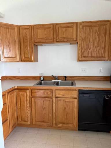 Main picture of 1421 7th Ave W