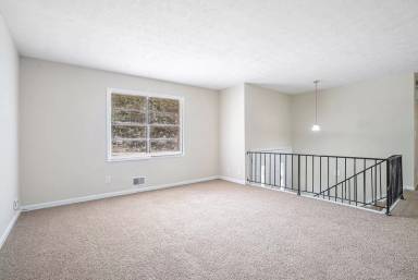 Main picture of 529 Martindale Ct