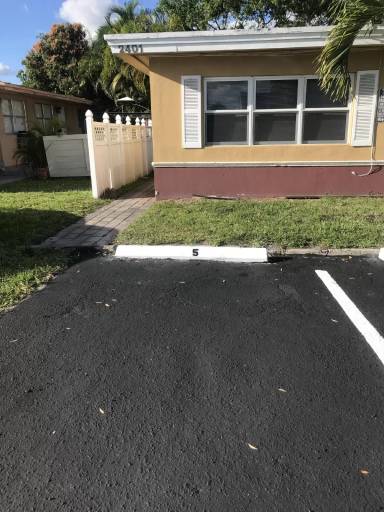 Main picture of 2401 Taft St