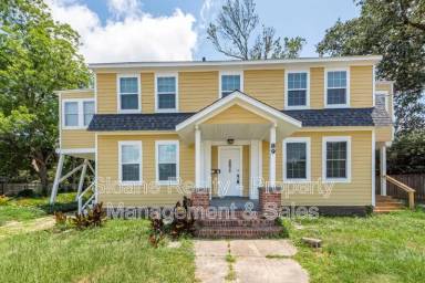 Main picture of 89 Folly Road Blvd