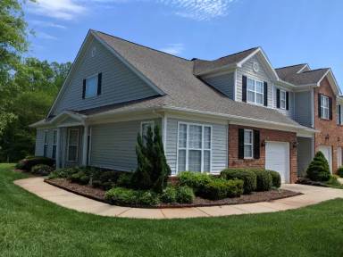 Main picture of 606 Oakfield Trl