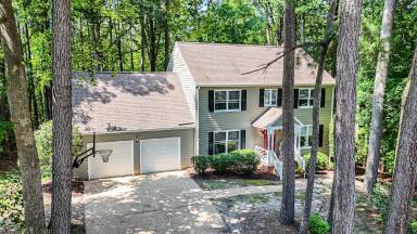 Main picture of 107 Oak Ridge Ct