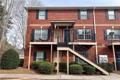 Main picture of 105 Whitehead Rd