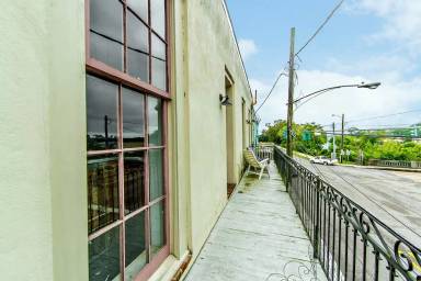 Main picture of 621 W 1st St