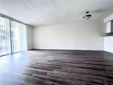 Main picture of Country Club Towers
