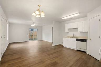 Main picture of 4727 Gavlick Farm
