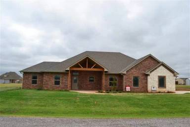 Main picture of 192 NE Creekside Dr