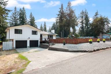 Main picture of 8407 Lake Forest Dr SE
