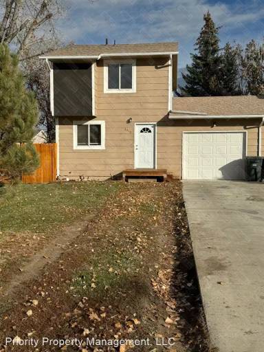 Main picture of 2313 Mahogany Cir