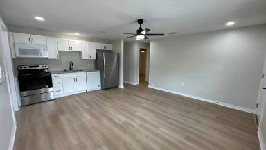 Main picture of 38620 2nd Ave