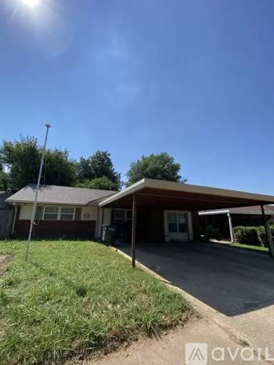 Main picture of 2105 Linda Ln