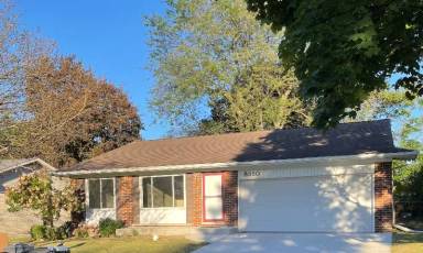 Main picture of 8860 Briarwood Dr